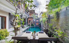 Ayu Sari Guesthouse By Mahaputra